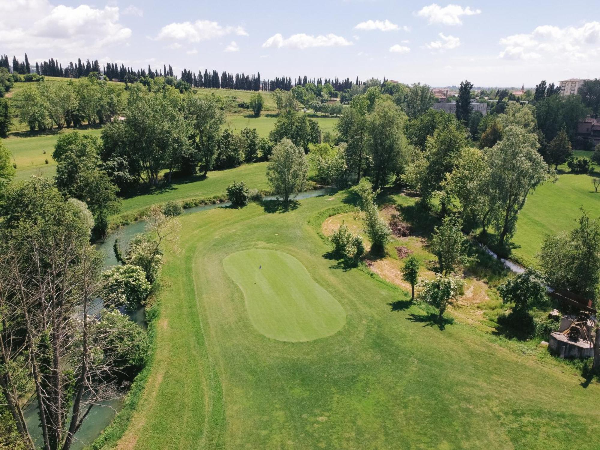 Locanda Golf Musella 圣马尔蒂诺博纳尔贝尔戈 外观 照片