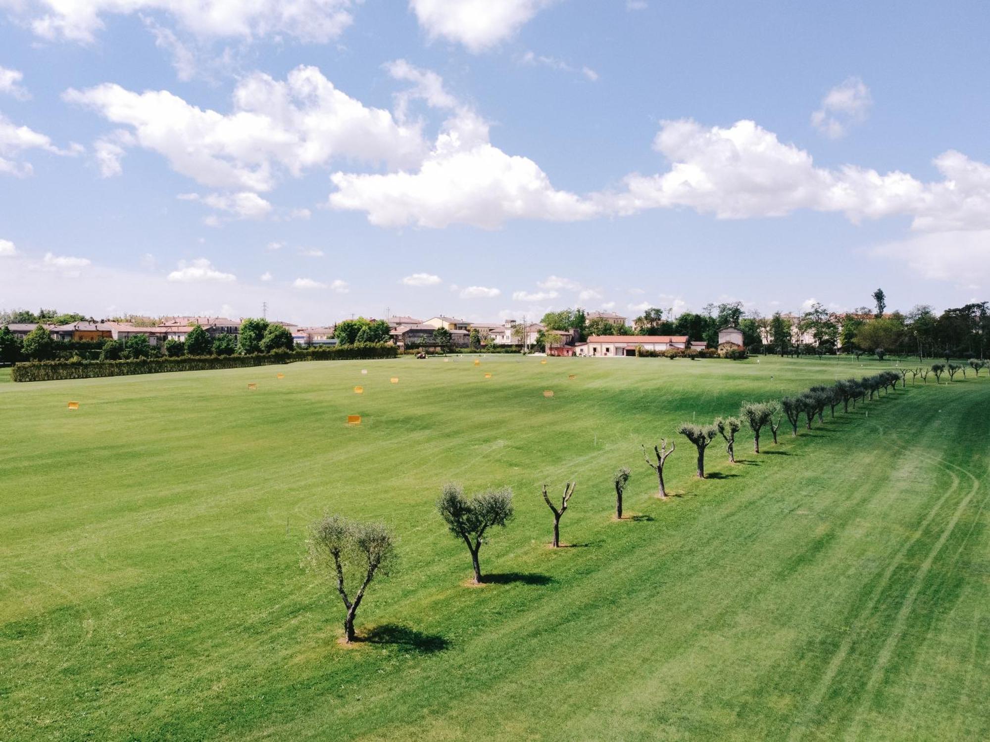 Locanda Golf Musella 圣马尔蒂诺博纳尔贝尔戈 外观 照片